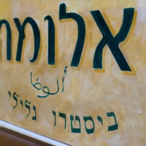 1370174898(1) 1370174898(1)